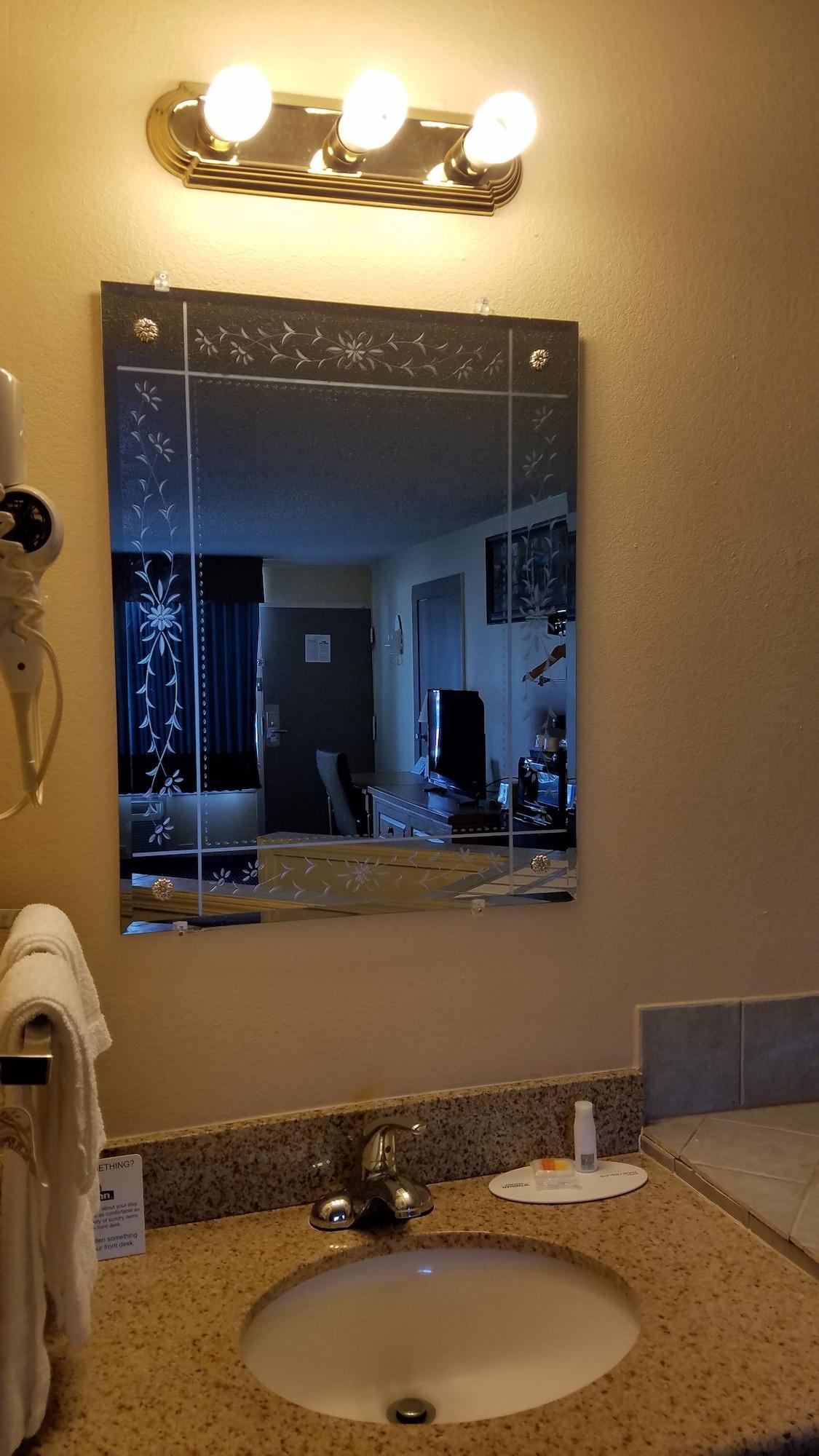 Days By Wyndham Near Airport Lafayette