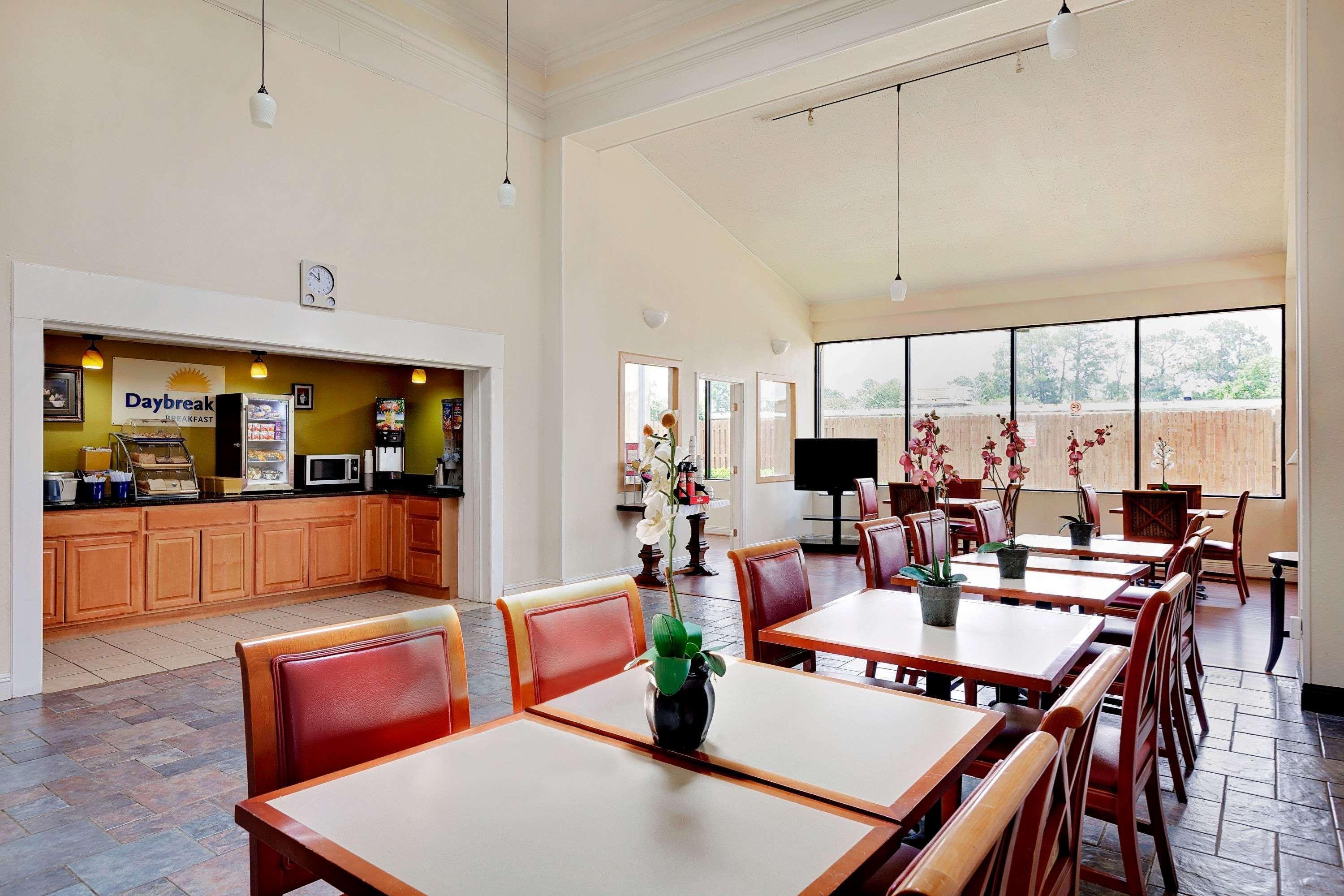 Motel Days By Wyndham Near Airport Lafayette