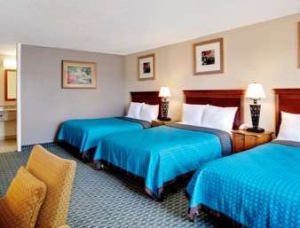 Days By Wyndham Near Airport Lafayette