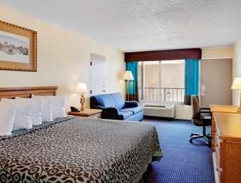 Motel Days By Wyndham Near Airport 2*