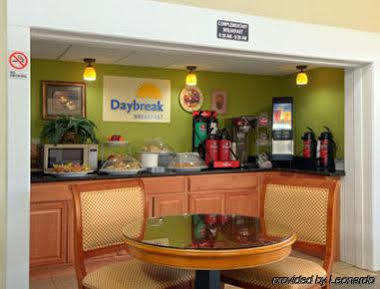 Days By Wyndham Near Airport Lafayette