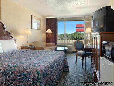 Motel Days By Wyndham Near Airport